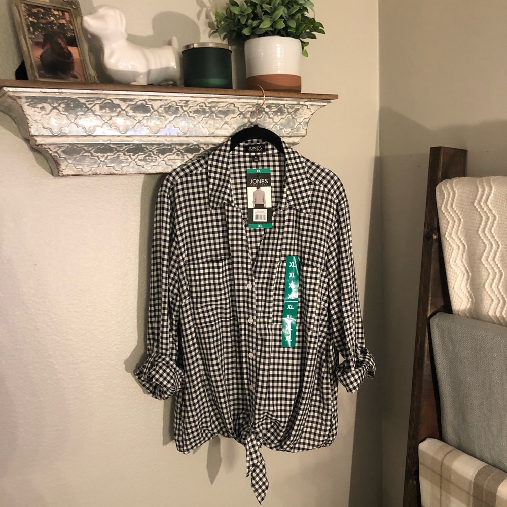 Never been worn Gingham blouse